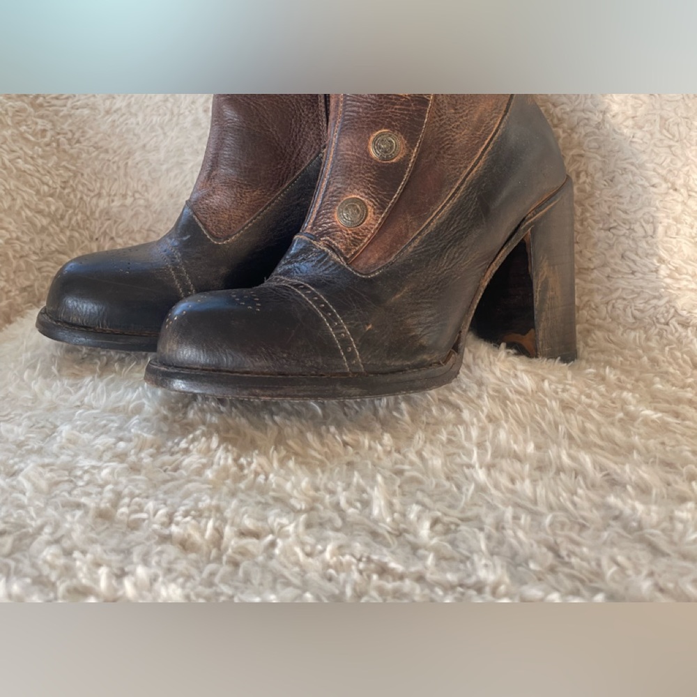 Oak Tree Farms Boots - Amelia Two toned